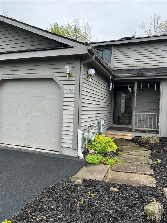 6180 Heddy Ln Condo Condo for Rent in Cicero, NY