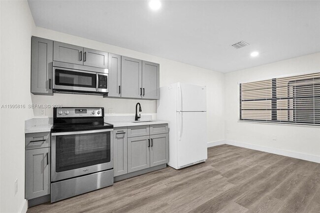 Photo - 1730 Acapulco Dr Unit 3B