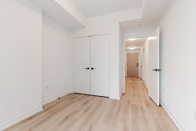 Photo - 5 York Garden Wy