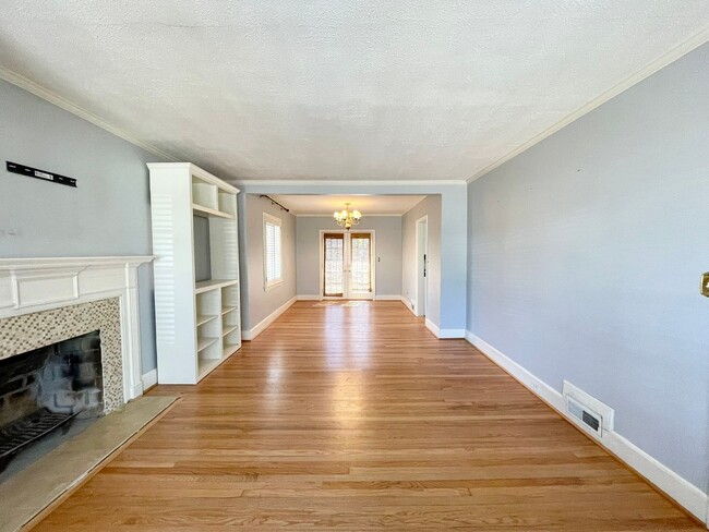 Photo - Forest Hills