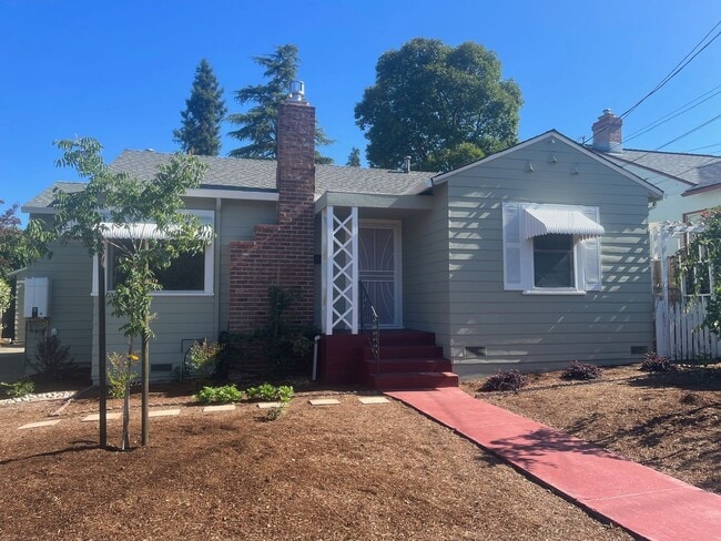 Adorable 2 bedroom 1 Bathroom Located in N... - Adorable 2 bedroom 1 Bathroom Located in N... House