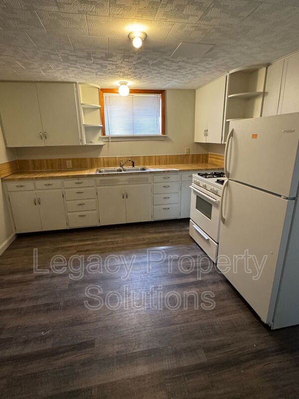 Building Photo - 408 2nd Ave NE Rental