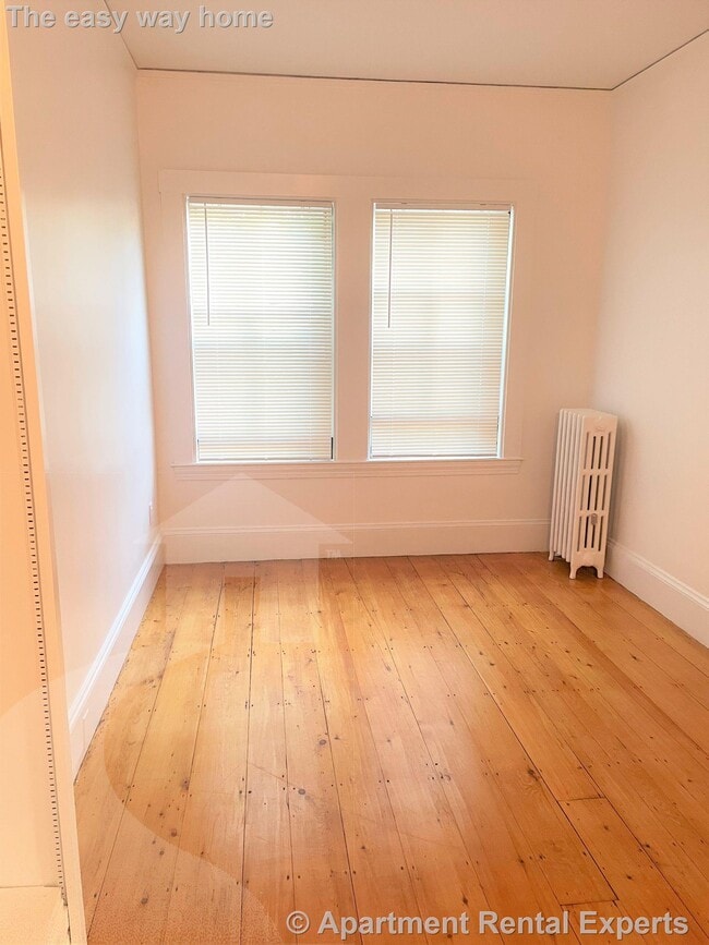 Photo - 32 Healey St