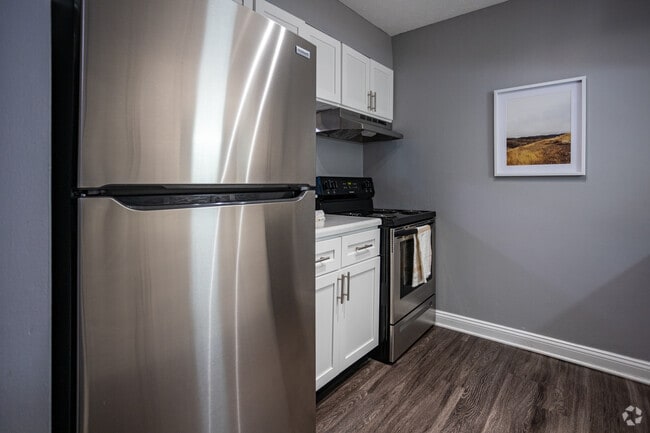 2 BR, 1 BA - 832SF - The District Knoxville