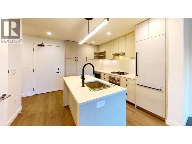 Photo - 1680 E 12th Ave