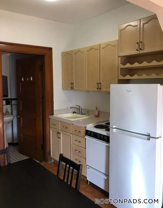 Photo - 849 Beacon St Unit 6