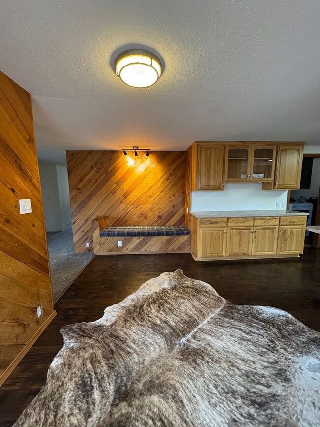 Photo - 3 Bdrm, 3 Bath home in Lynnewood with Gourmet Kitchen, 3 miles to Sky Lakes Medical Ctr and OIT