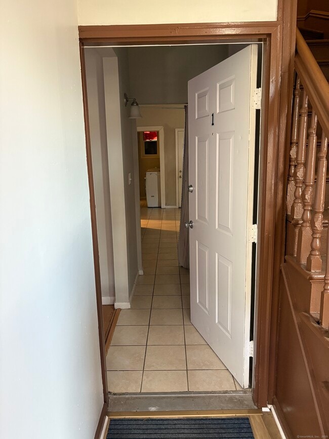 Building Photo - 57 Franklin Ave Unit 1 Rental
