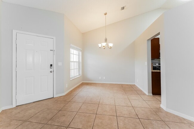 Photo - 180 Heatherwood Dr