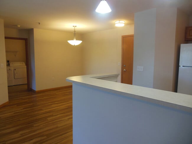 Photo - Washington Court Apartments