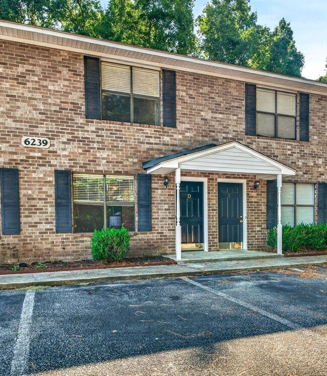 Photo - Convenient Living Near Park Circle
