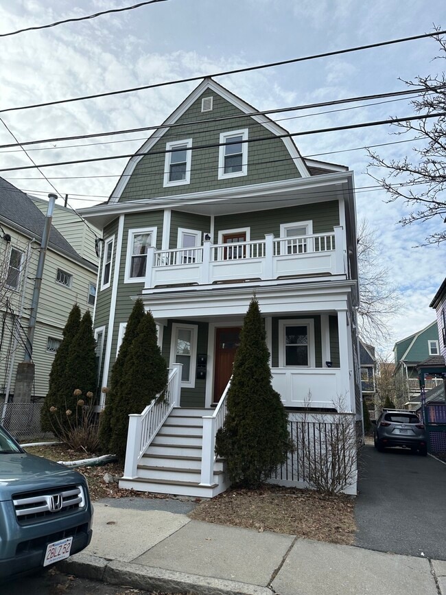 Photo - 77 Lowden Ave Unit 2