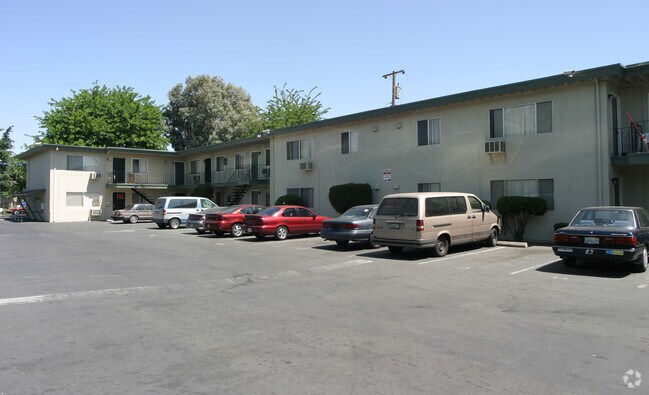 Fruitridge Glen Apartments - Fruitridge Glen Apartments