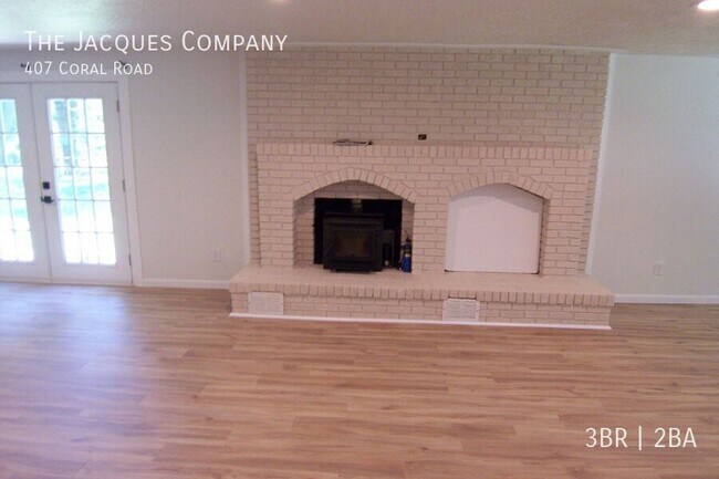 407 Coral Rd