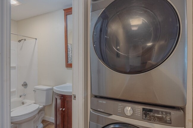 Photo - 2126 Rickert St Unit 3