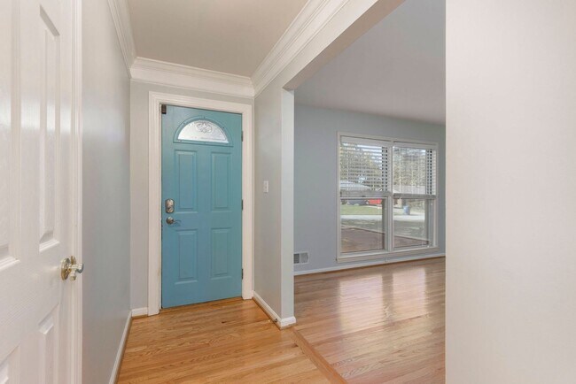 Photo - 1211 Meadowridge Trail