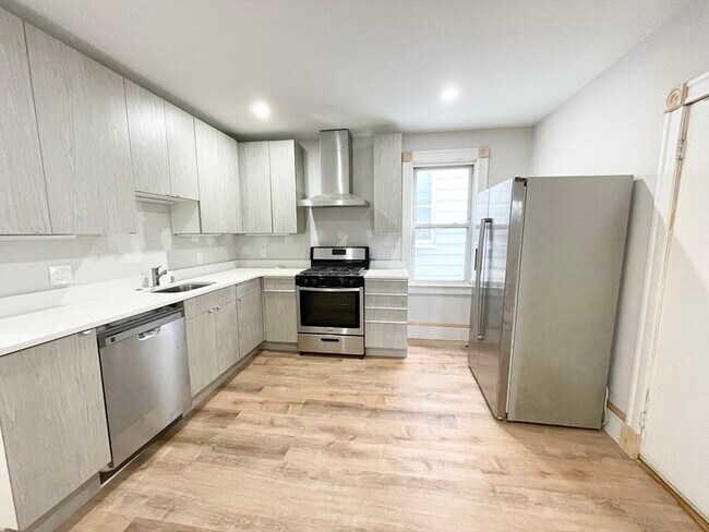 Photo - 10 Wave Ave Unit 2