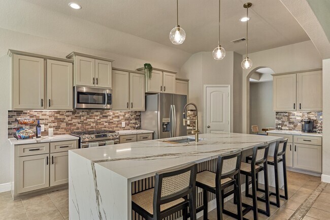 Photo - 184 W Heritage Mill Cir
