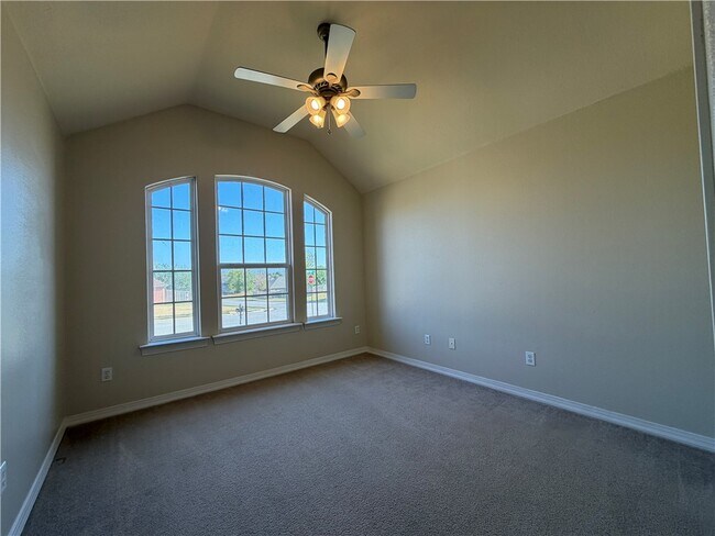 Photo - 350 Beasley Dr