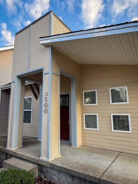 Building Photo - 3500 Steffisburg Dr Unit 251