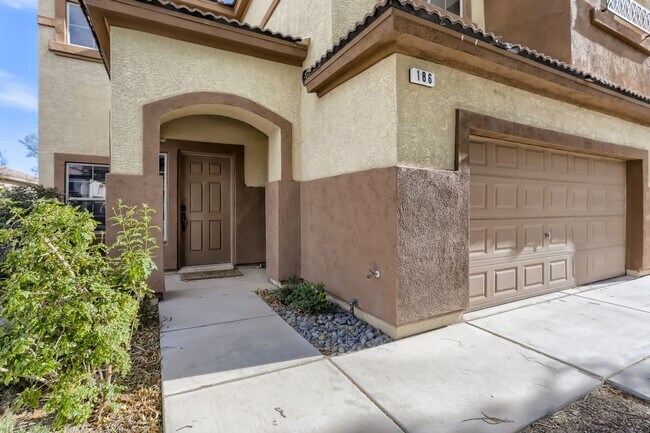 Photo - Henderson 4 Bedroom on Rising Mesa