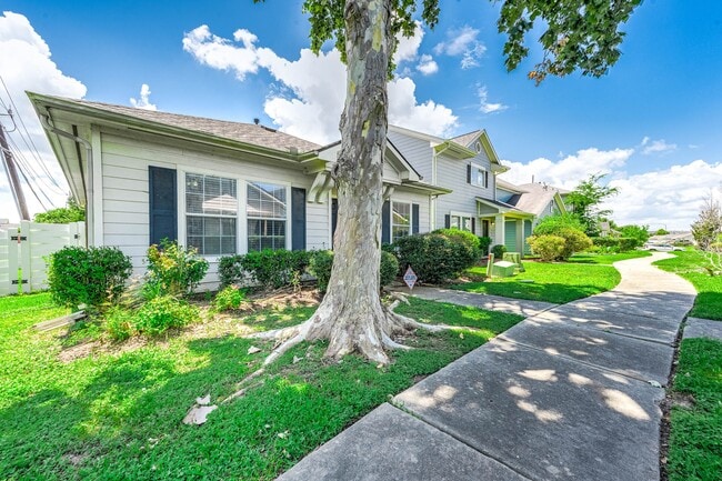 Photo - 1561 Nichole Woods Dr