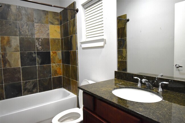 Photo - 1144 Patterson St