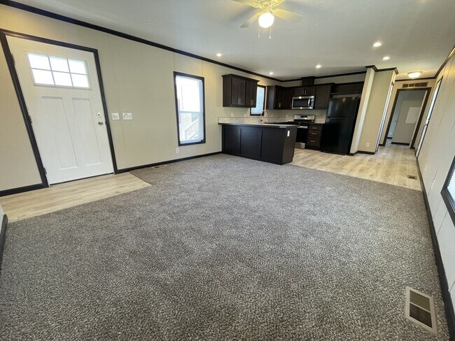 Photo - 15861 Marentette Dr