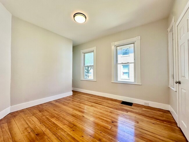 Photo - 299 Cedar St Unidad 1