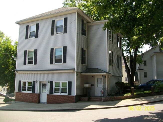 Building Photo - 195 Beaver St Unit 195 Beaver St Rental