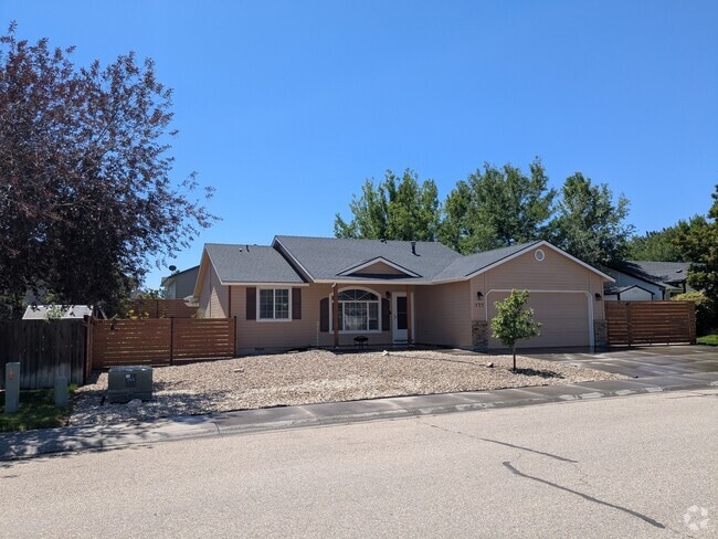 Building Photo - 535 Sawtooth St Rental