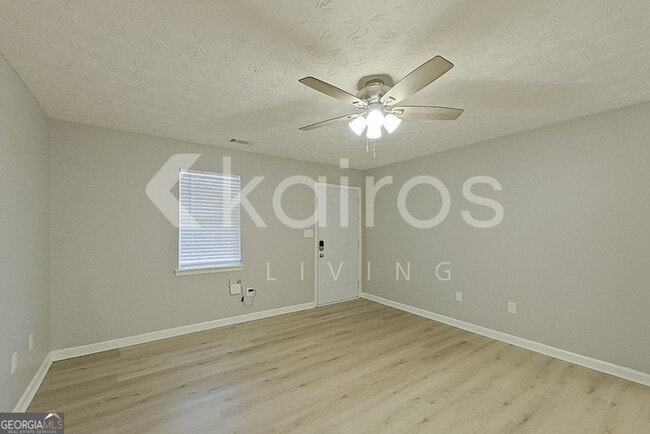 Photo - 320 Deer Park Dr