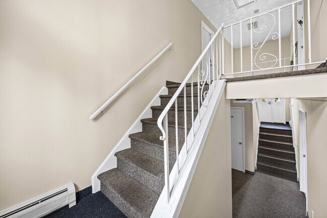 3546 Lyell Rd Unit 1