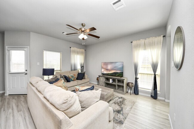 Photo - 13323 Colina Mdws Ln