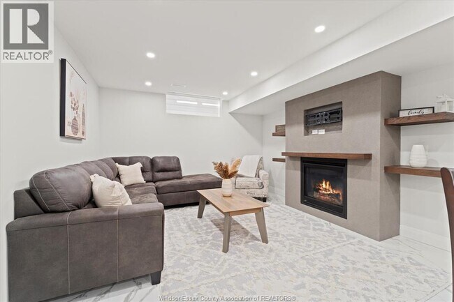 Photo - 3063 Betts Ave