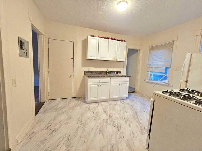 Photo - 6 Frederick Ct Unit 1