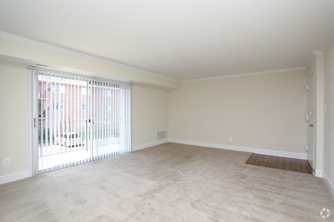 1BA, 1BA - 737 SF