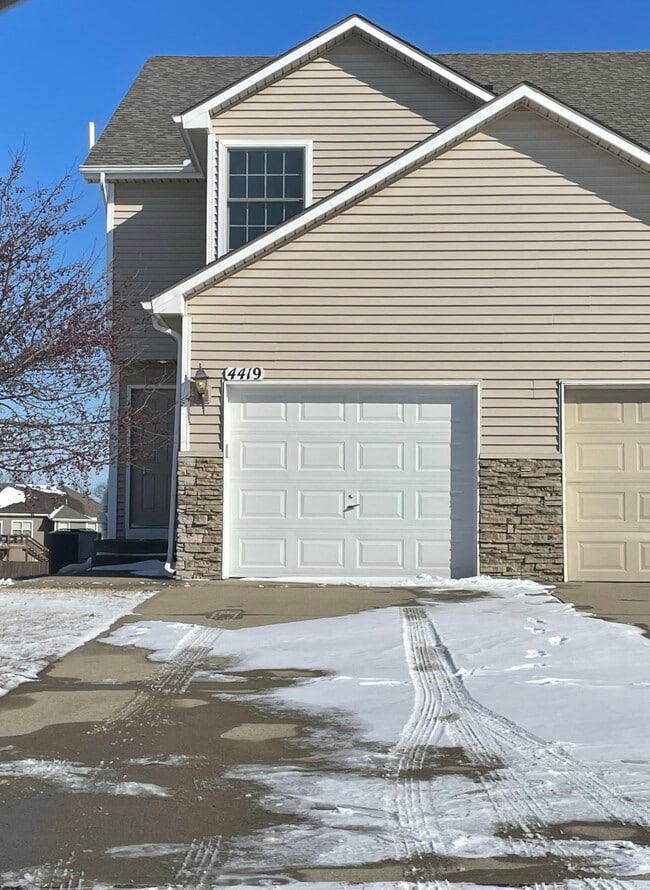 Building Photo - 4419 N 106th St