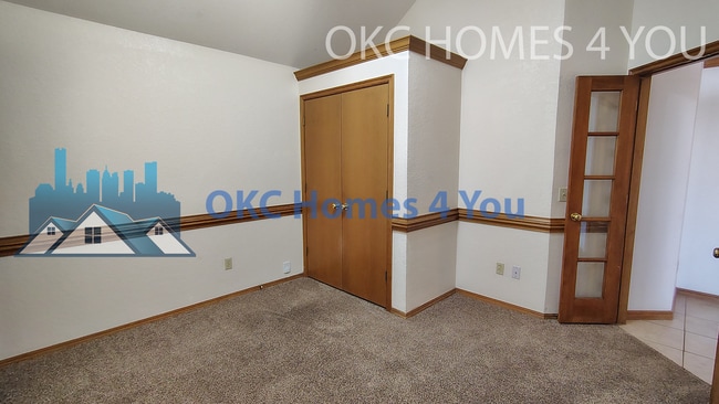 Photo - Beautiful 3 Bed + Office Home in Yukon off...