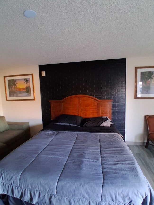 921 Las Vegas Blvd N Unit 110