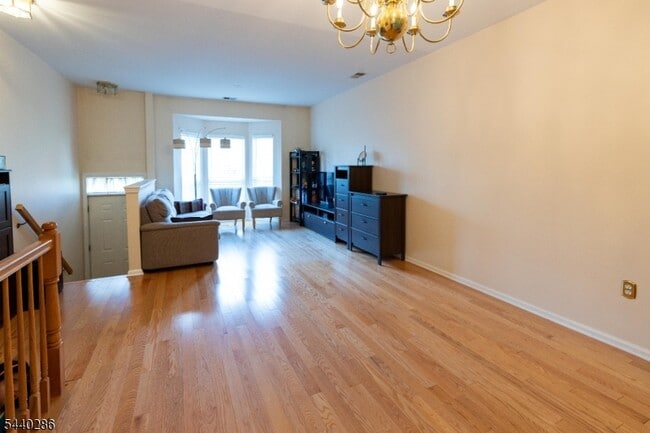 Photo - 248 Warren St