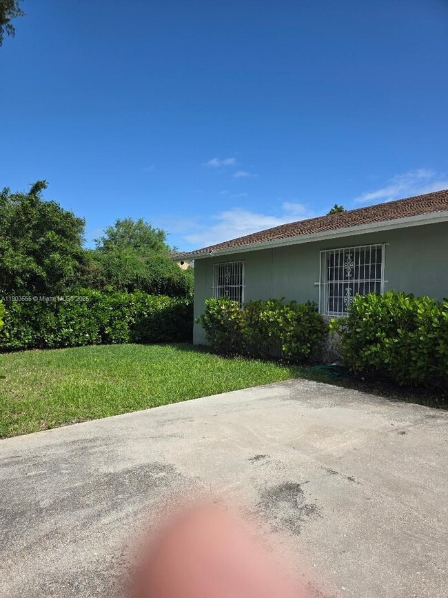 Photo - 409 SW 8th Ave