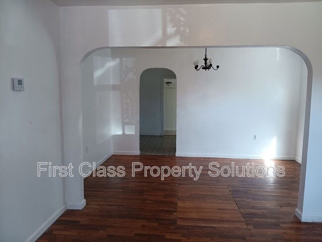 Photo - 1701 NE 34th St