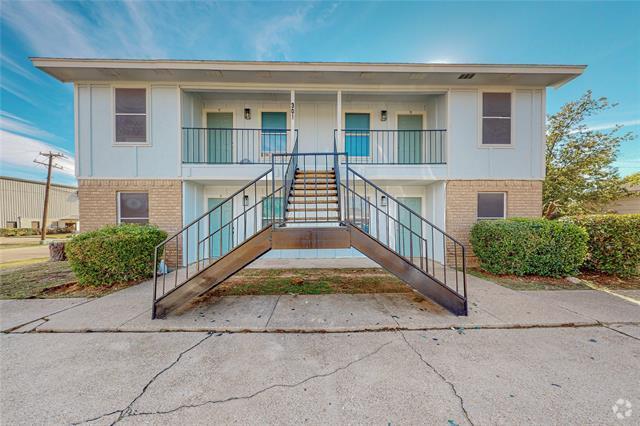 Building Photo - 301 Kings Way Dr Rental