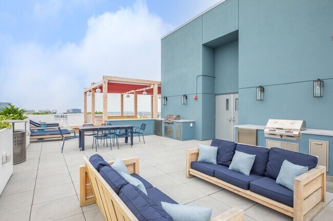 Summer House Apartments
