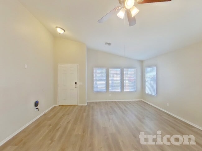 Building Photo - 8529 W Hughes Dr