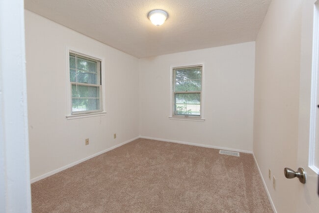 Photo - 5401 Xylon Ave N
