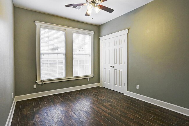 Photo - 6722 Avenue F