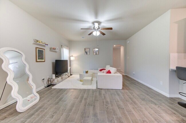 Photo - 22827 Ephesus Ave
