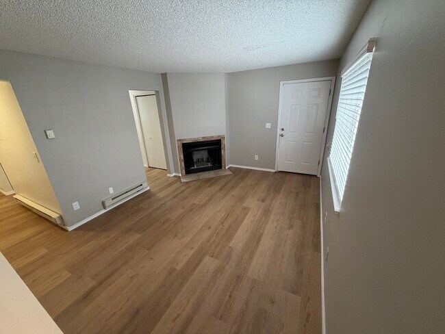 Photo - 579 Winnie Way